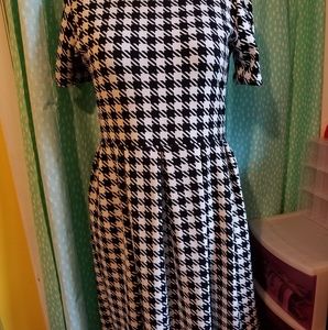 Lularoe Houndstooth Amelia Xl